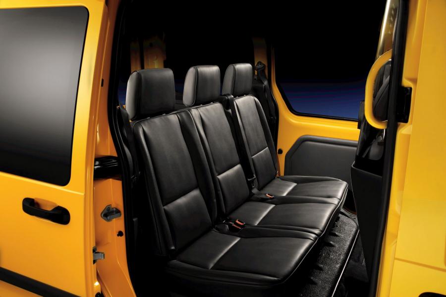  Ford Transit Connect Taxi 2011 года  (фото 8 из 26)